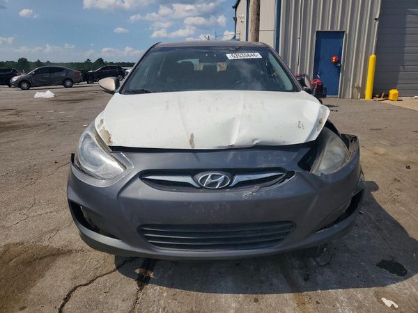 2013 HYUNDAI ACCENT GLS Premium/ SE