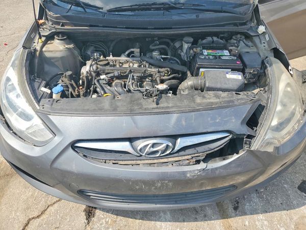 2013 HYUNDAI ACCENT GLS Premium/ SE