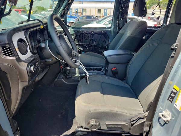 2025 JEEP WRANGLER