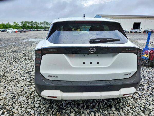 2026 NISSAN KICKS SV