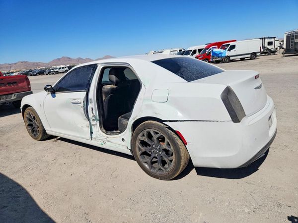 2019 CHRYSLER 300