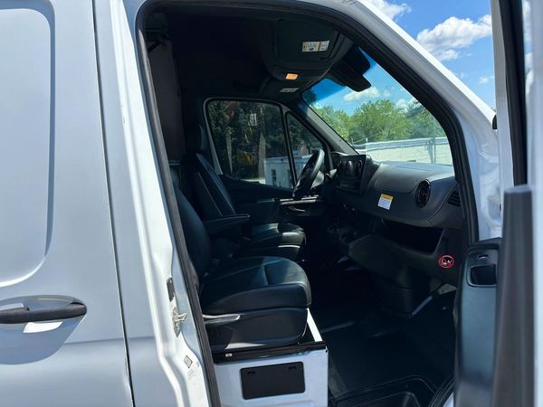 2023 MERCEDES-BENZ SPRINTER 907 (VS30)