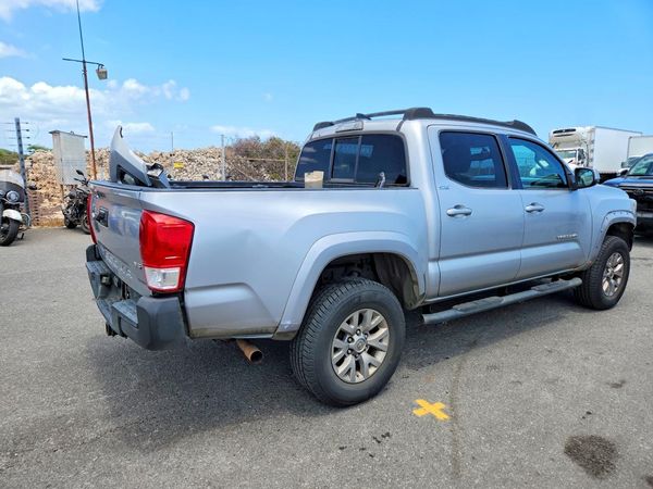 2016 TOYOTA TACOMA