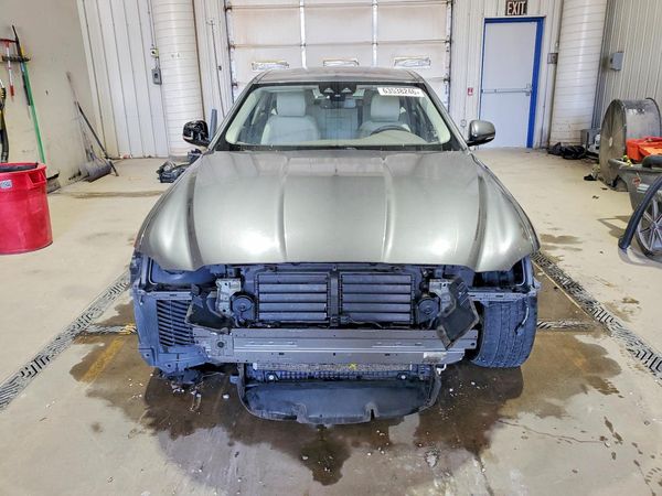 2017 JAGUAR XF Premium
