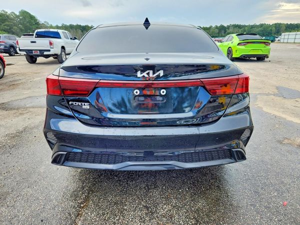 2024 KIA FORTE