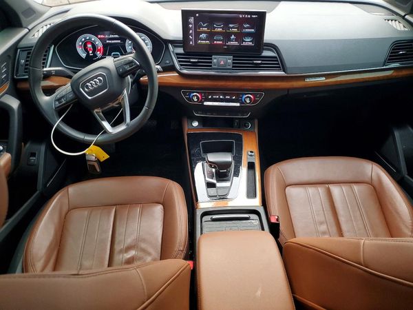 2021 AUDI Q5 quattro Premium Plus