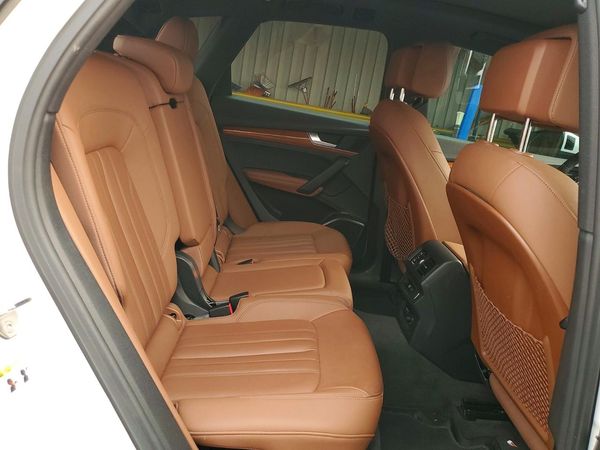 2021 AUDI Q5 quattro Premium Plus