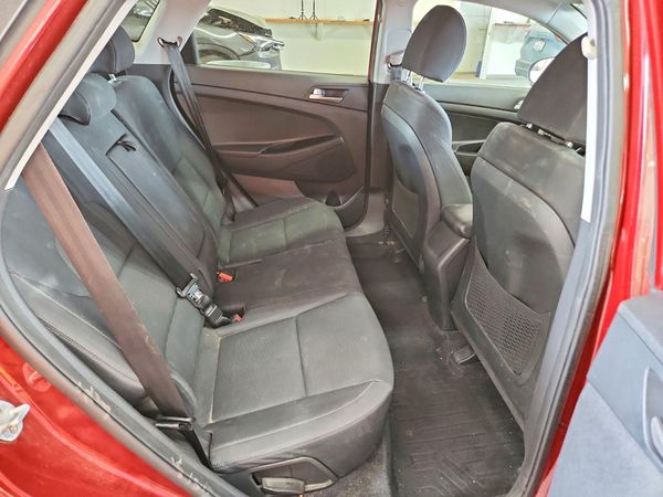 2019 HYUNDAI TUCSON SE