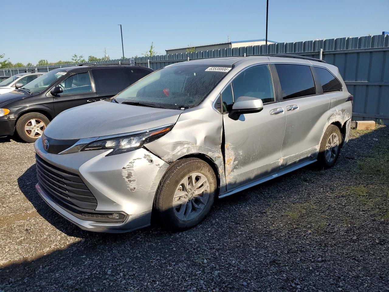 2025 TOYOTA SIENNA