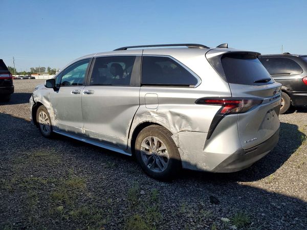2025 TOYOTA SIENNA