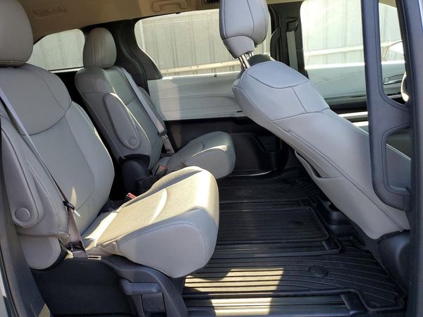 2025 TOYOTA SIENNA