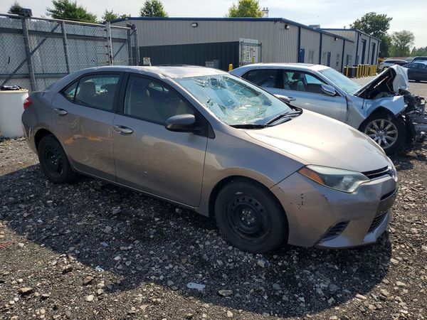 2015 TOYOTA COROLLA