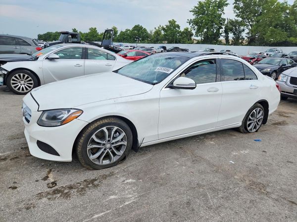2016 MERCEDES-BENZ C-CLASS C300-4M — Front 3/4