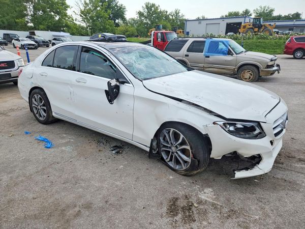 2016 MERCEDES-BENZ C-CLASS C300-4M — Passenger 3/4