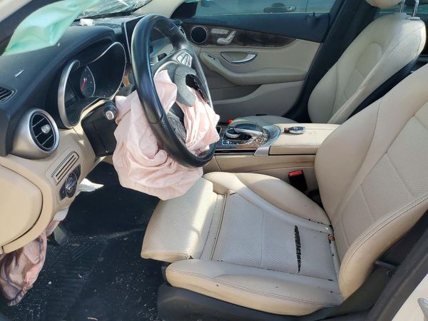 2016 MERCEDES-BENZ C-CLASS C300-4M — DENT