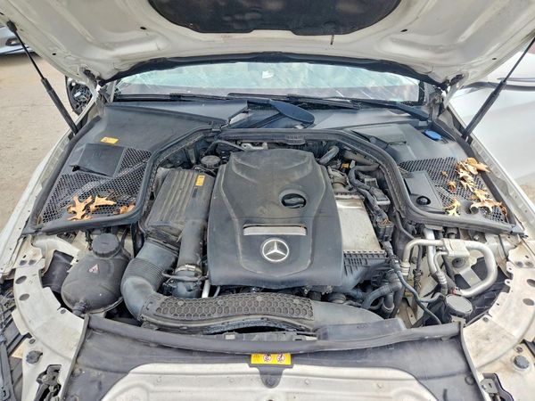 2016 MERCEDES-BENZ C-CLASS C300-4M — Engine bay