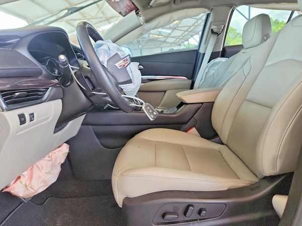 2019 CADILLAC XT4 Luxury