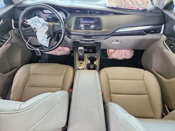 2019 CADILLAC XT4 Luxury