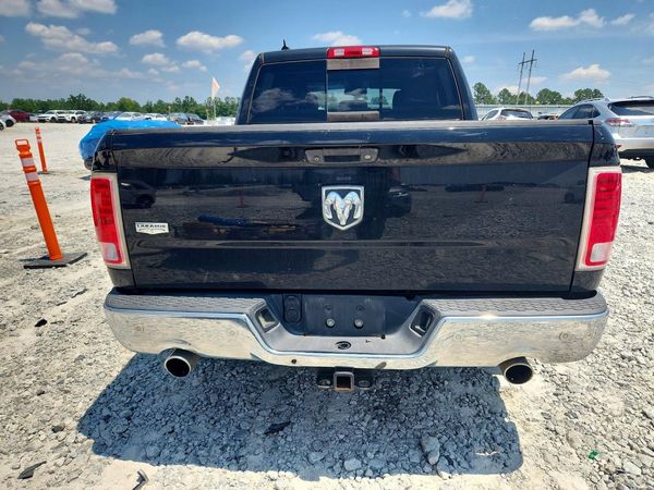 2015 RAM 1500 LARAMIE CREW CAB 4X2