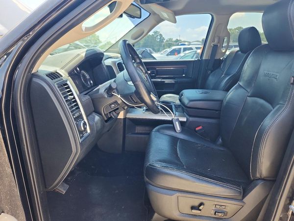 2015 RAM 1500 LARAMIE CREW CAB 4X2