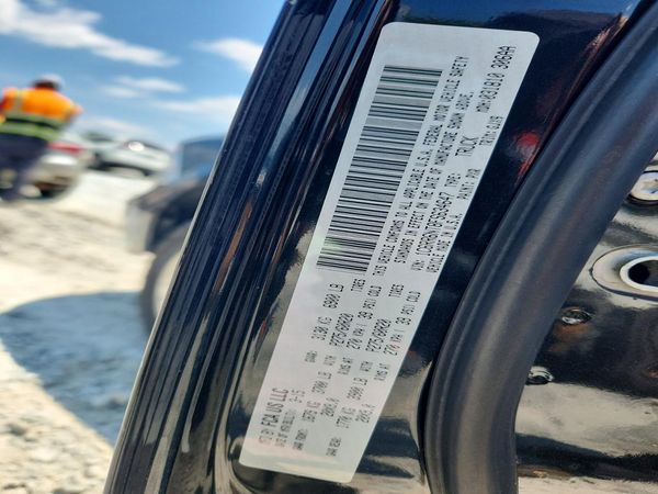 2015 RAM 1500 LARAMIE CREW CAB 4X2