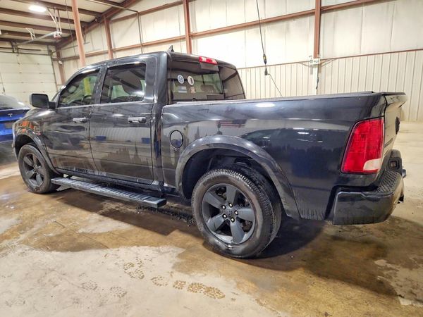 2015 RAM 1500 SLT