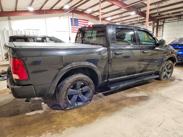 2015 RAM 1500 SLT