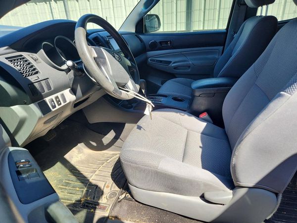 2013 TOYOTA TACOMA Delux