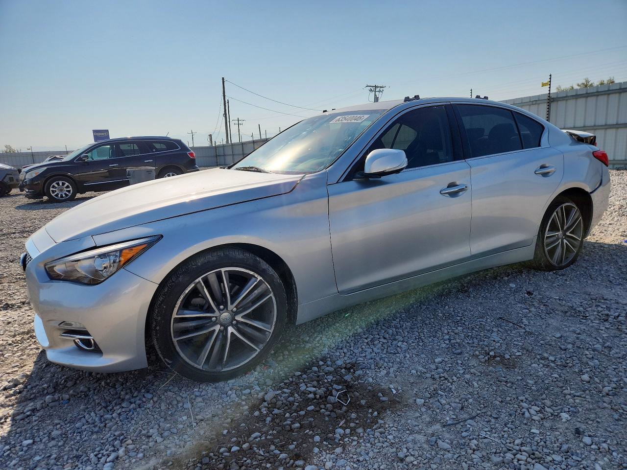 2016 INFINITI Q50