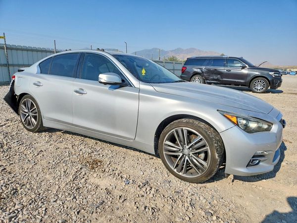 2016 INFINITI Q50