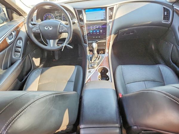 2016 INFINITI Q50