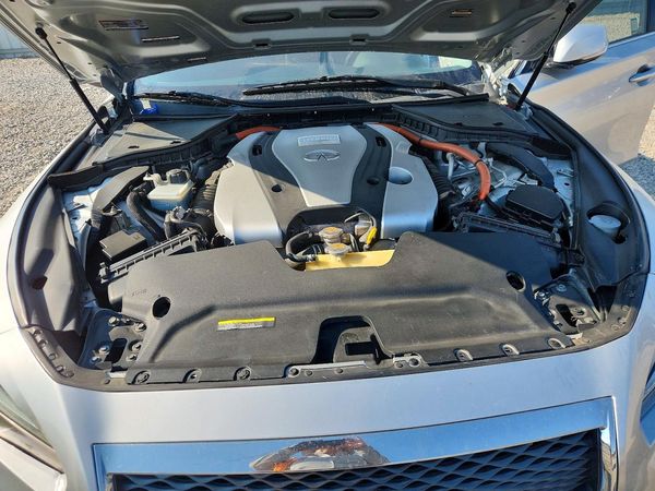 2016 INFINITI Q50