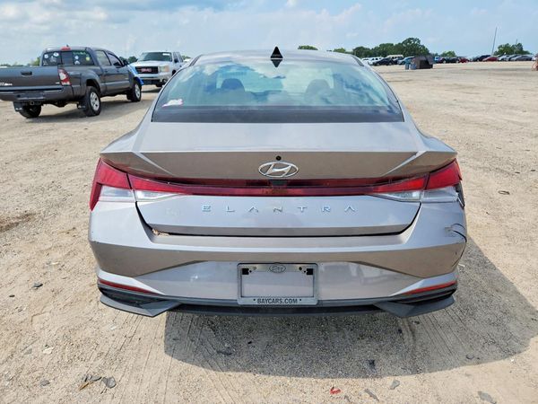 2021 HYUNDAI ELANTRA SE