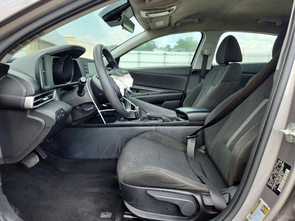 2021 HYUNDAI ELANTRA SE