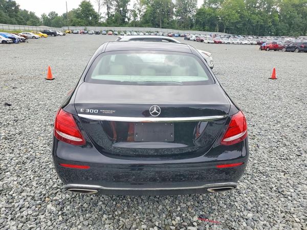 2017 MERCEDES-BENZ E E300