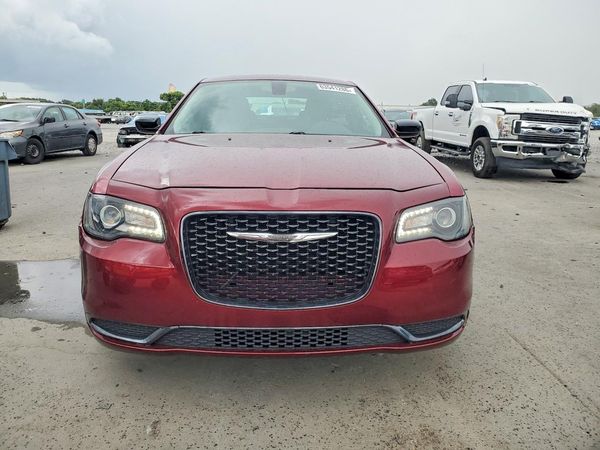 2018 CHRYSLER 300