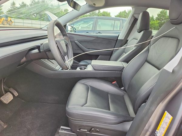 2026 TESLA MODEL Y