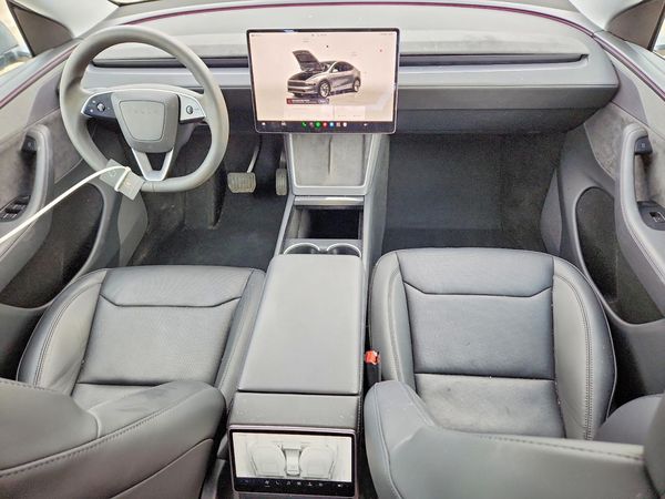 2026 TESLA MODEL Y