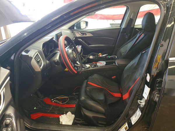 2017 MAZDA 3