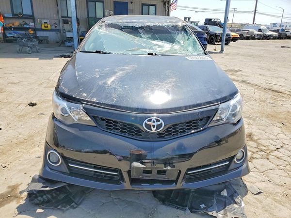 2013 TOYOTA CAMRY