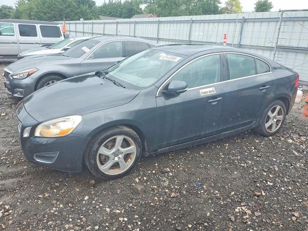 2013 VOLVO S60
