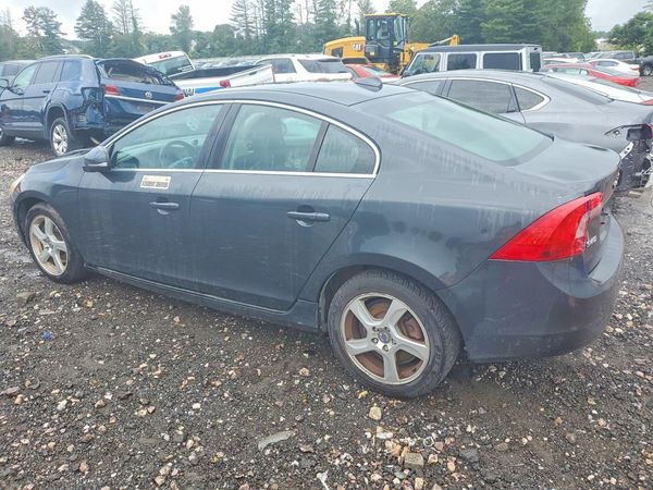 2013 VOLVO S60