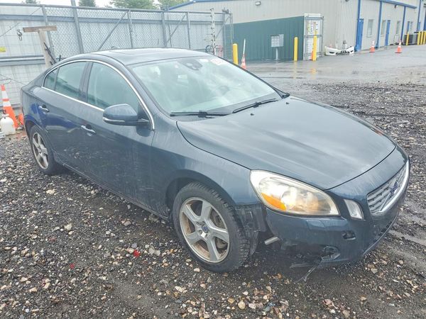 2013 VOLVO S60