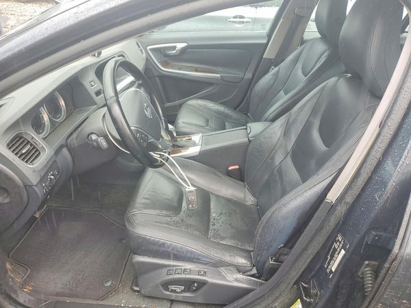 2013 VOLVO S60