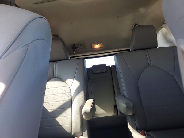2021 TOYOTA HIGHLANDER XLE Nav