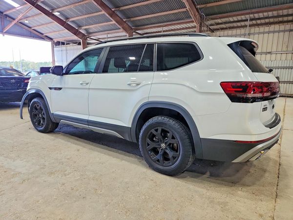 2024 VOLKSWAGEN ATLAS 4Motion Peak Edition SEL
