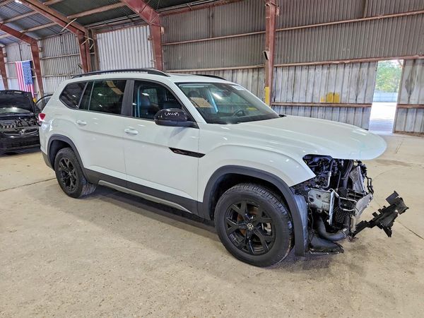 2024 VOLKSWAGEN ATLAS 4Motion Peak Edition SEL