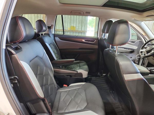 2024 VOLKSWAGEN ATLAS 4Motion Peak Edition SEL