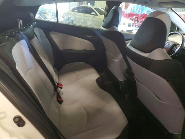 2019 TOYOTA PRIUS L/LE/XLE/LTD.
