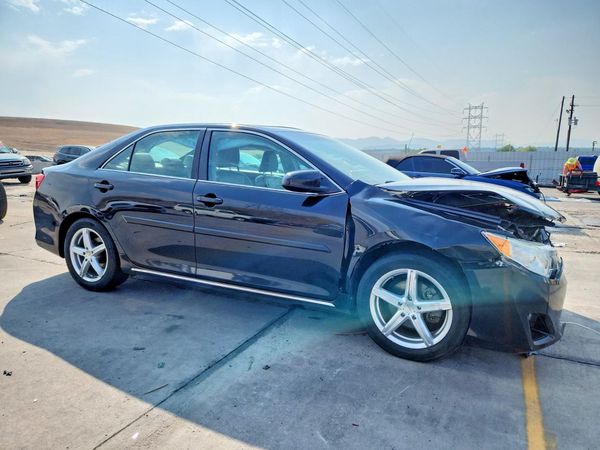 2012 TOYOTA CAMRY — Passenger 3/4